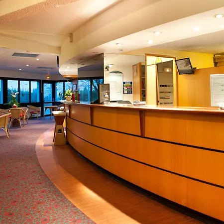 Egg Hotel Gonesse