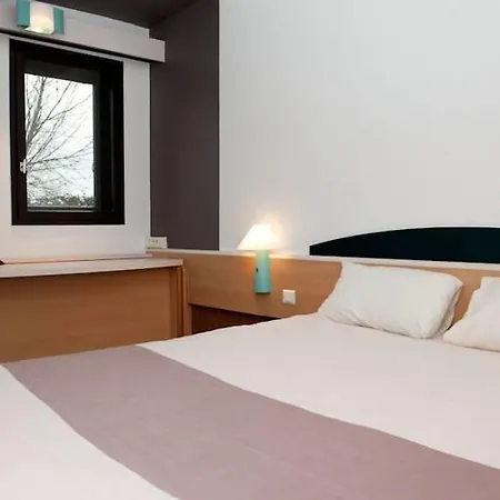 Hotel Egg Hotel Gonesse