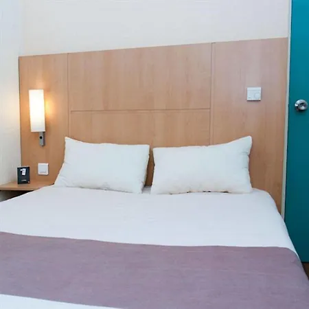 Egg Hotel Gonesse 3* Gonesse