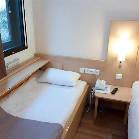 Egg Hotel Gonesse Hotel 3*