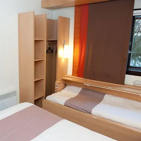 Egg Hotel Gonesse