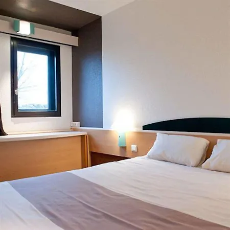 Egg Hotel Gonesse Hotel 3*