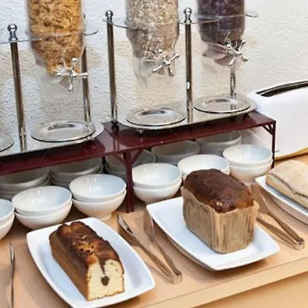 Egg Hotel Gonesse 3* Gonesse