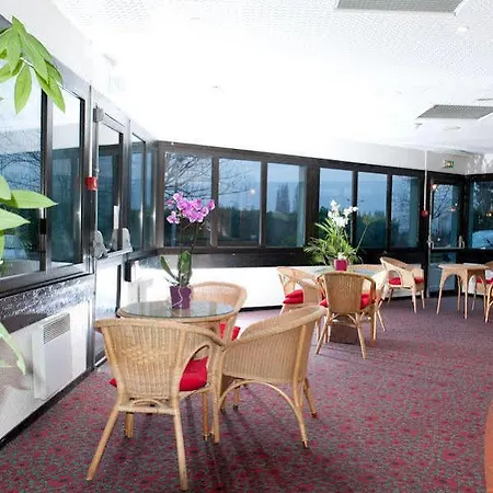 Hotel Egg Hotel Gonesse 3*