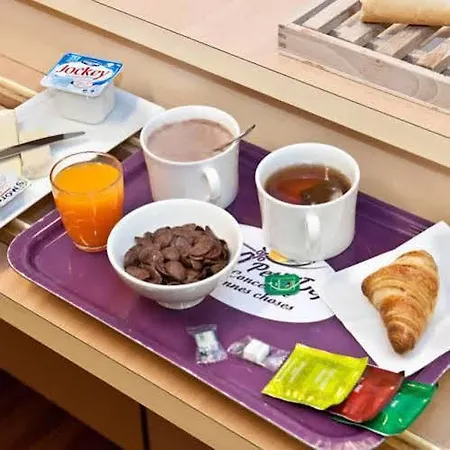 Egg Hotel Gonesse Hotel